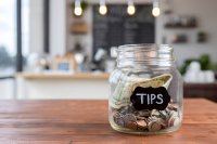 Tips jar iyYSmq
