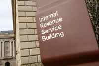 IRS building sign WiUn9q