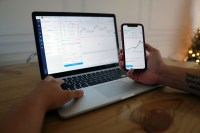 Financial computer joshua mayo HASoyURgPMY unsplash 2VQPYP