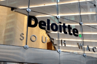 Deloitte Chicago office sign zwaO4q