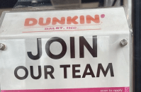 Facebook Dunkin now hiring sign fNRTqV