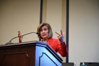 Facebook Nancy Pelosi Xf4WYY
